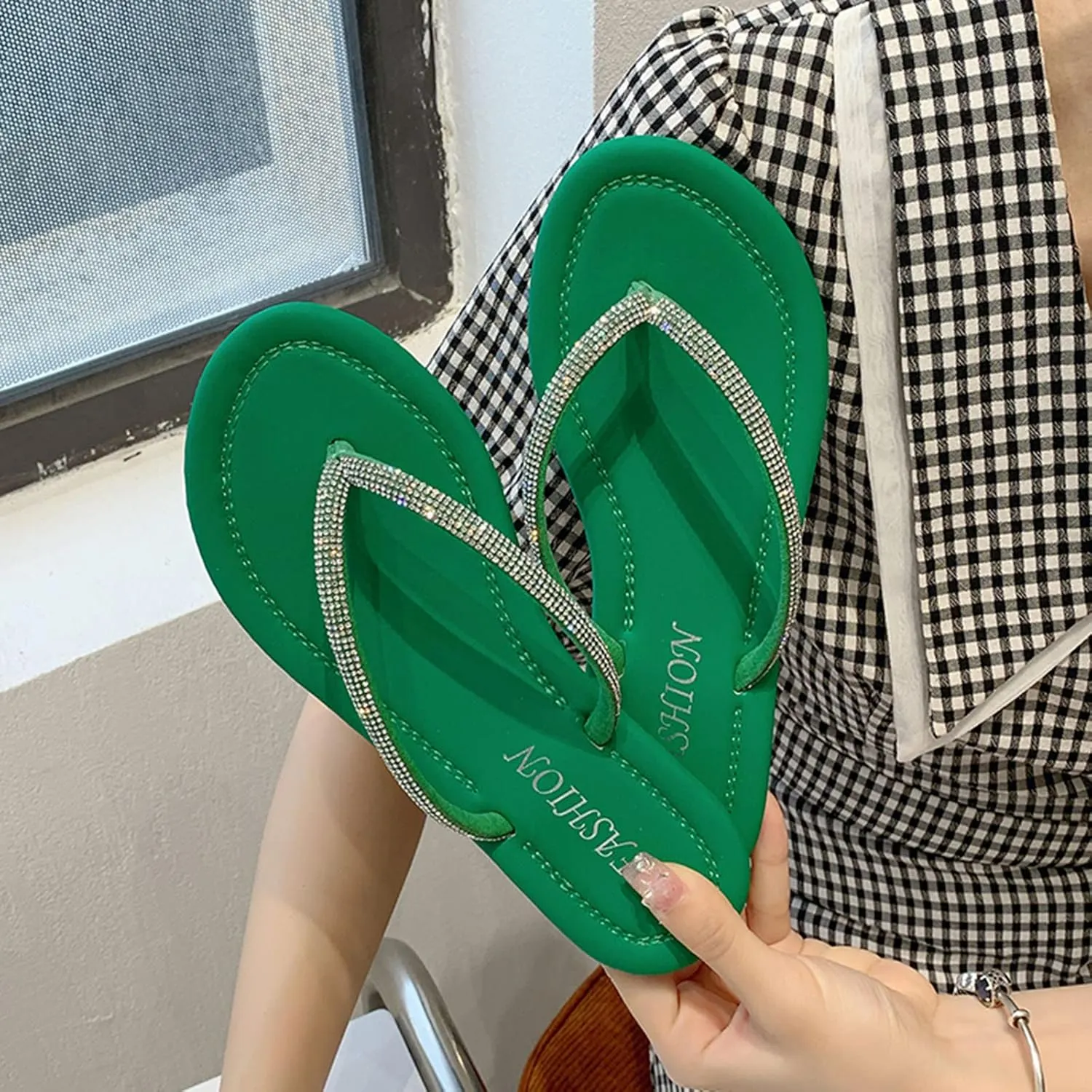 2025 Flip Flops Thong Sandals Women's Rhinestone Slippers Stylish Beach Resort Flat Sandal Slides Fashion Footwear