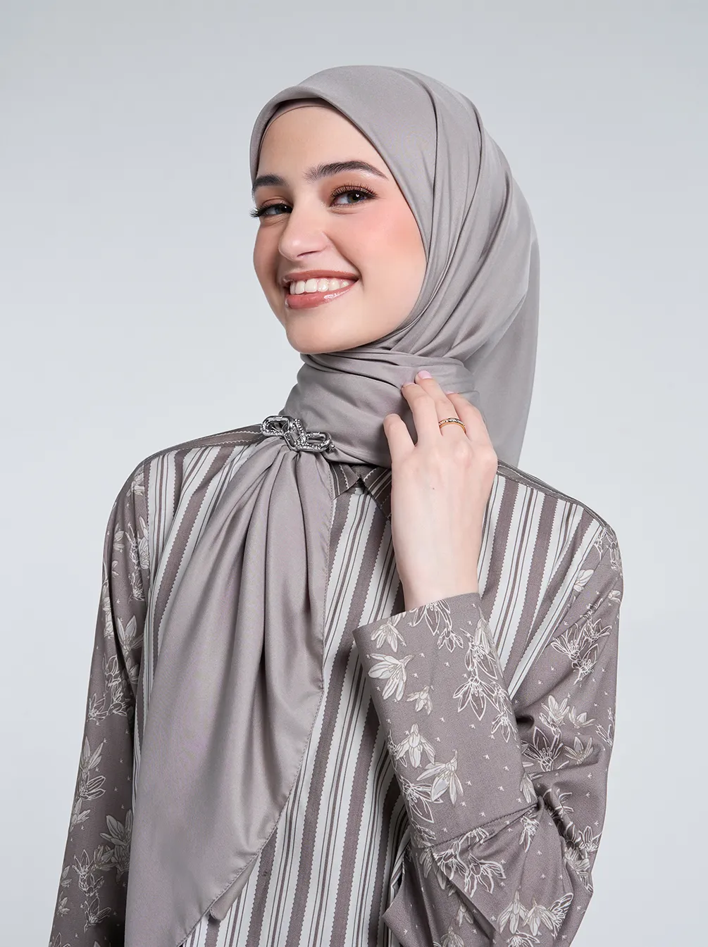 AIRY VOILE SCARF PLAIN ASH GREY
