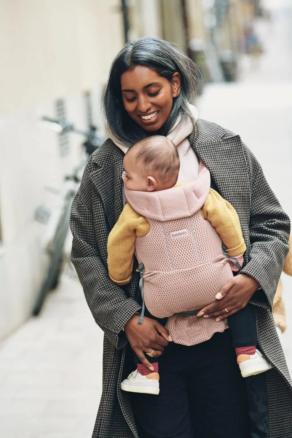 BabyBjörn Baby Carrier Free, 3D Mesh, Dusty Pink