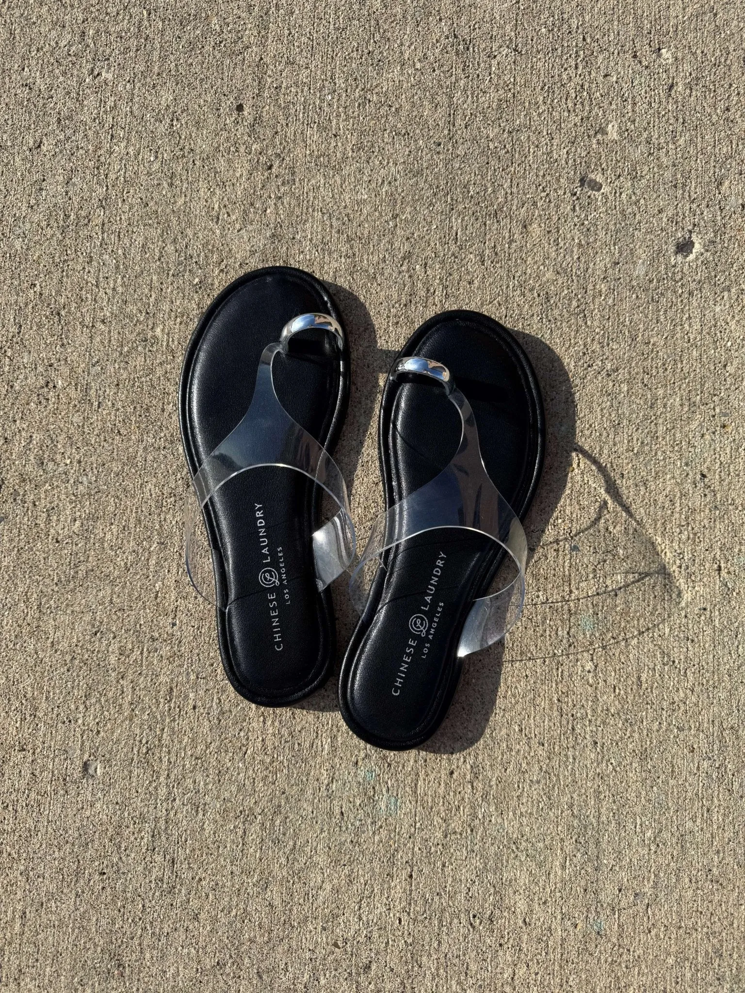 Chinese Laundry Maizy Black Thong Sandals