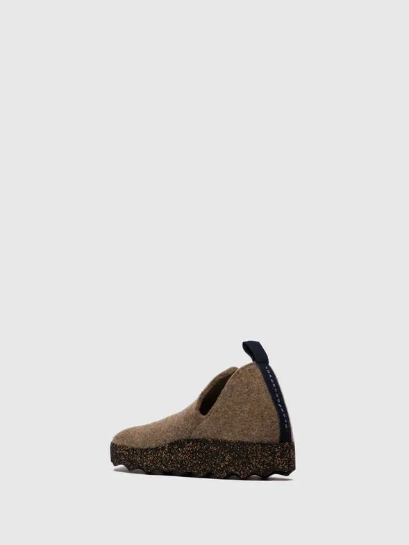 CITY SLIP ON