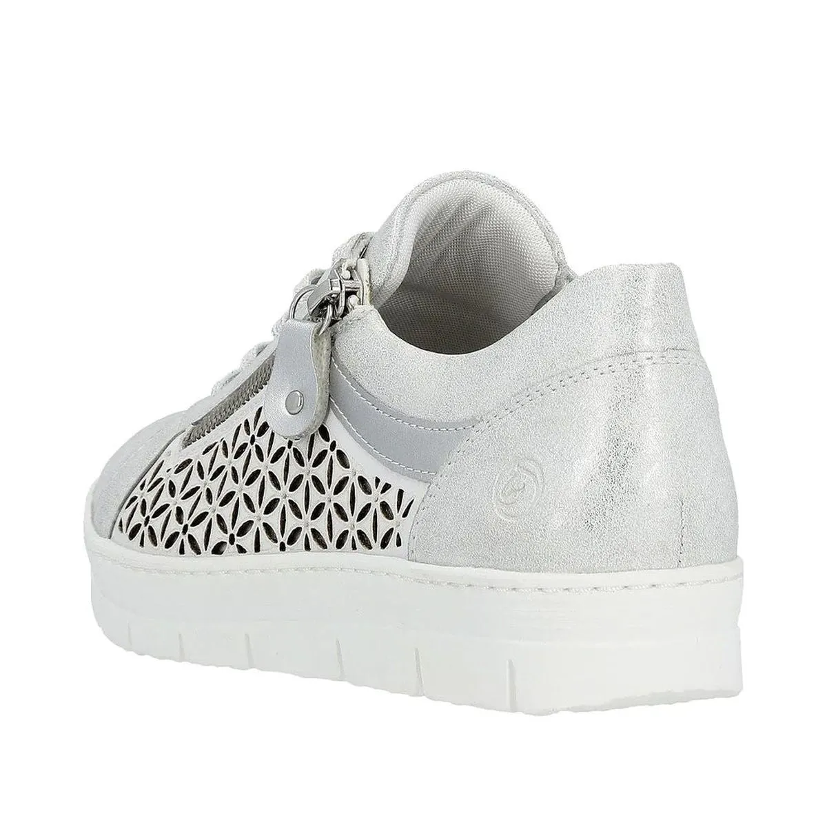 D5830 Lace Up Sneakers