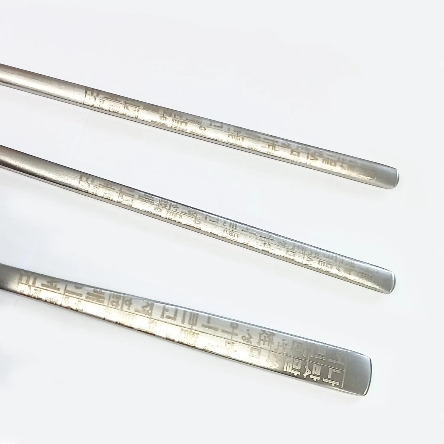 GARASANI Korean Traditional Cutlery Stainless Steel Spoons and Chopsticks Set (Silver Hunminjeongeum)