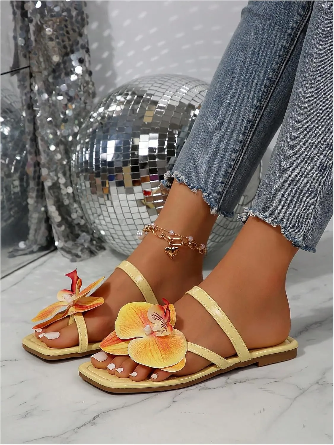 GORGLITTER Women's 3D Floral Appliques Flip Flops Flat Sandals Flower Square Open Toe Thong Summer Dressy Slides Shoes