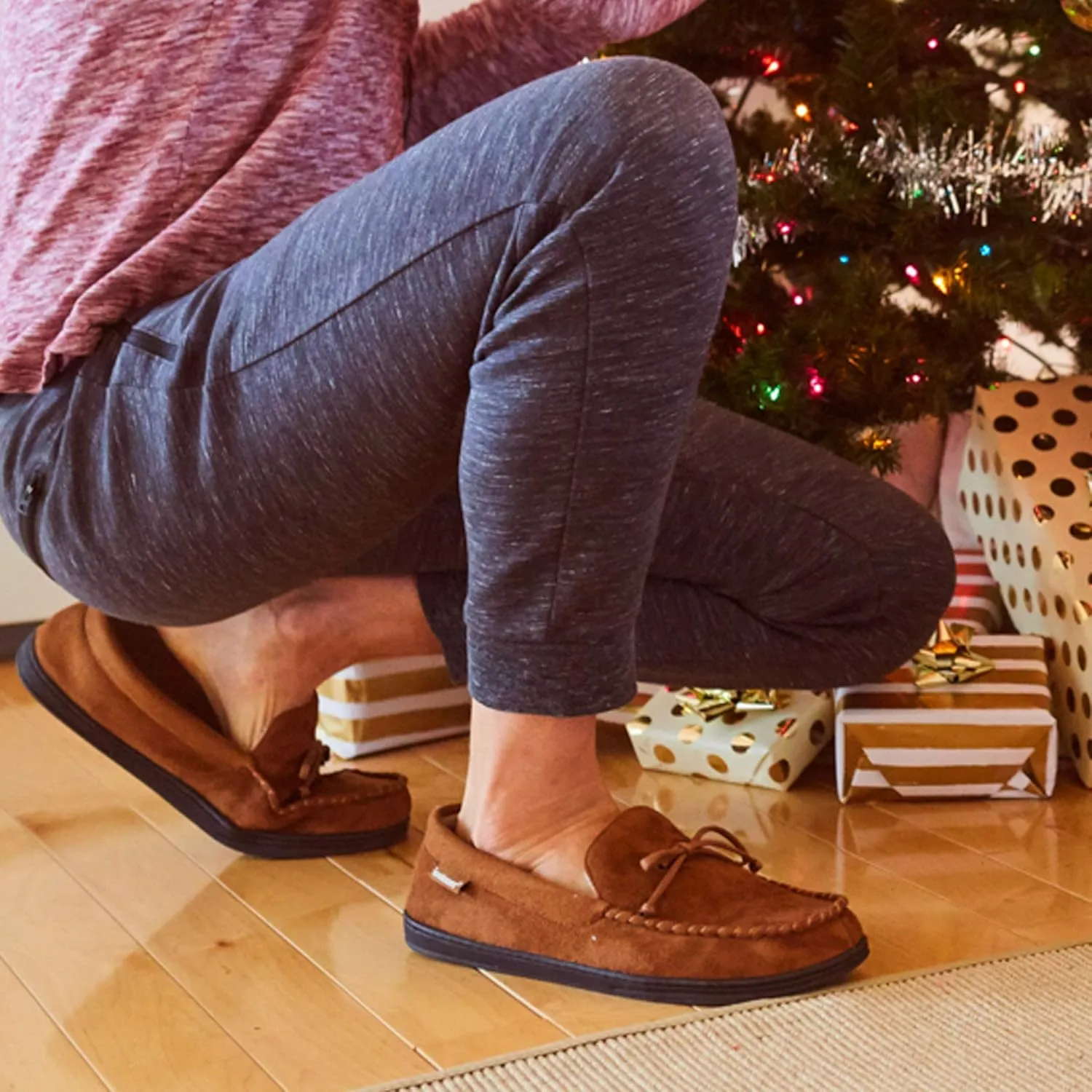 Isotoner Men's Microsuede Moccasin Slippers - Men’s Indoor and Outdoor Sole Slippers, Features Memory Foam for a Customer Fit and Arch Support for All-Day Comfort, Machine Washable