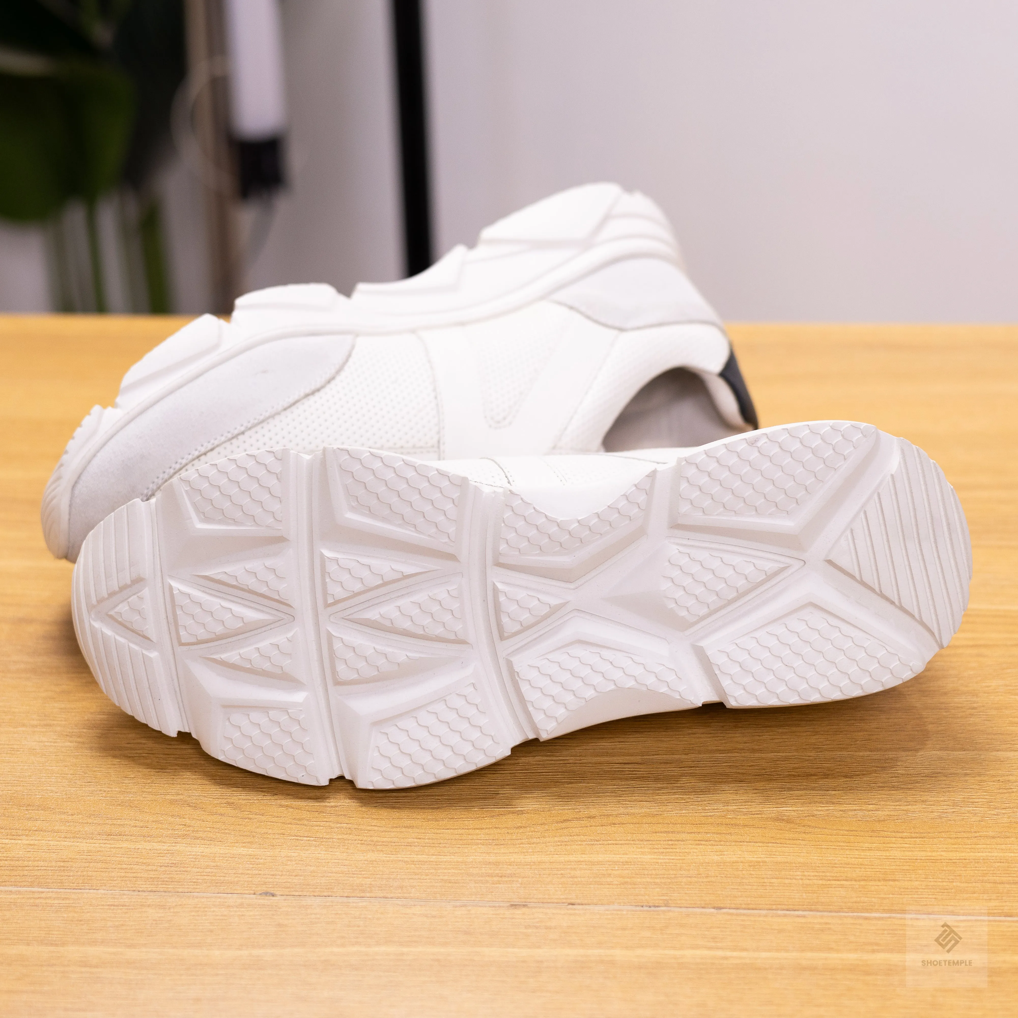 Kloud White Leather Sneaker