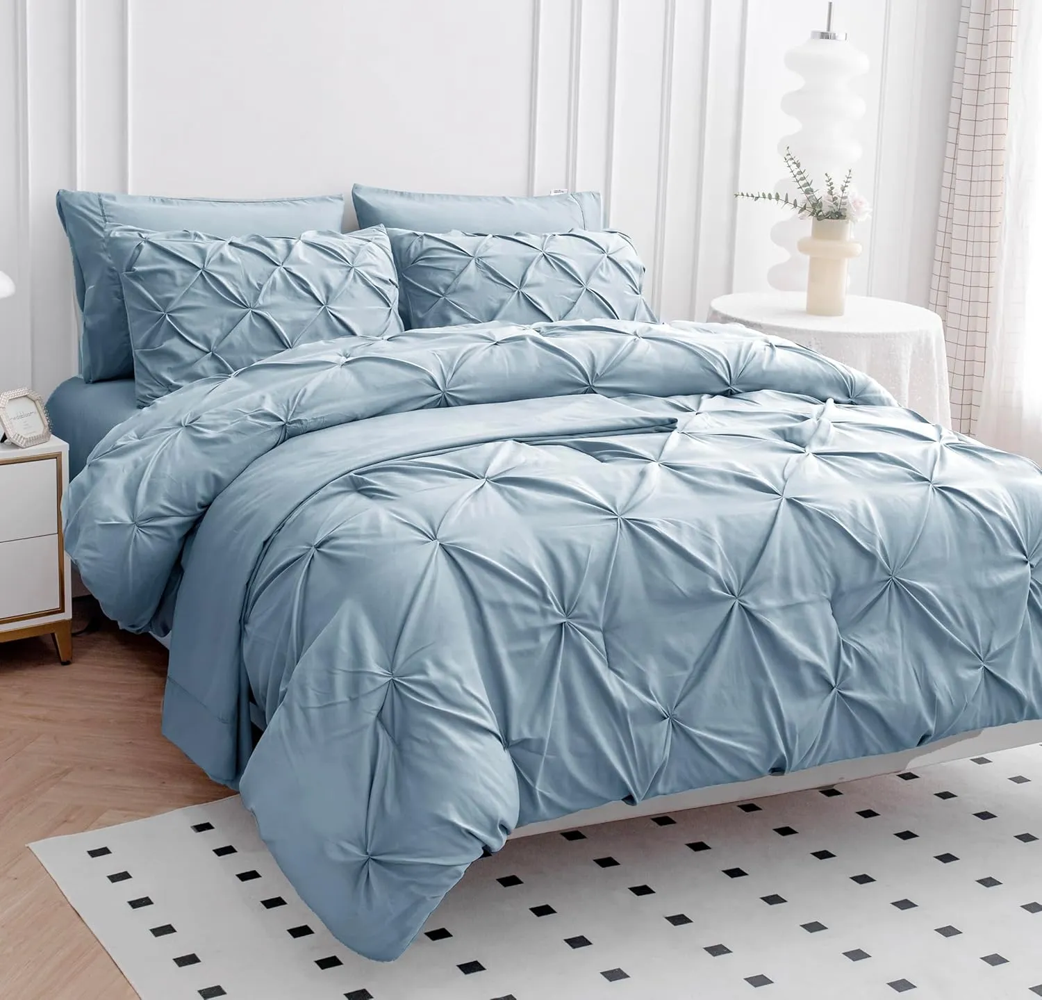 Lane Linen Twin Comforter Set with Sheets, Pillowcase & Sham - Bed in a Bag, 5 Piece - Pintuck - French Blue