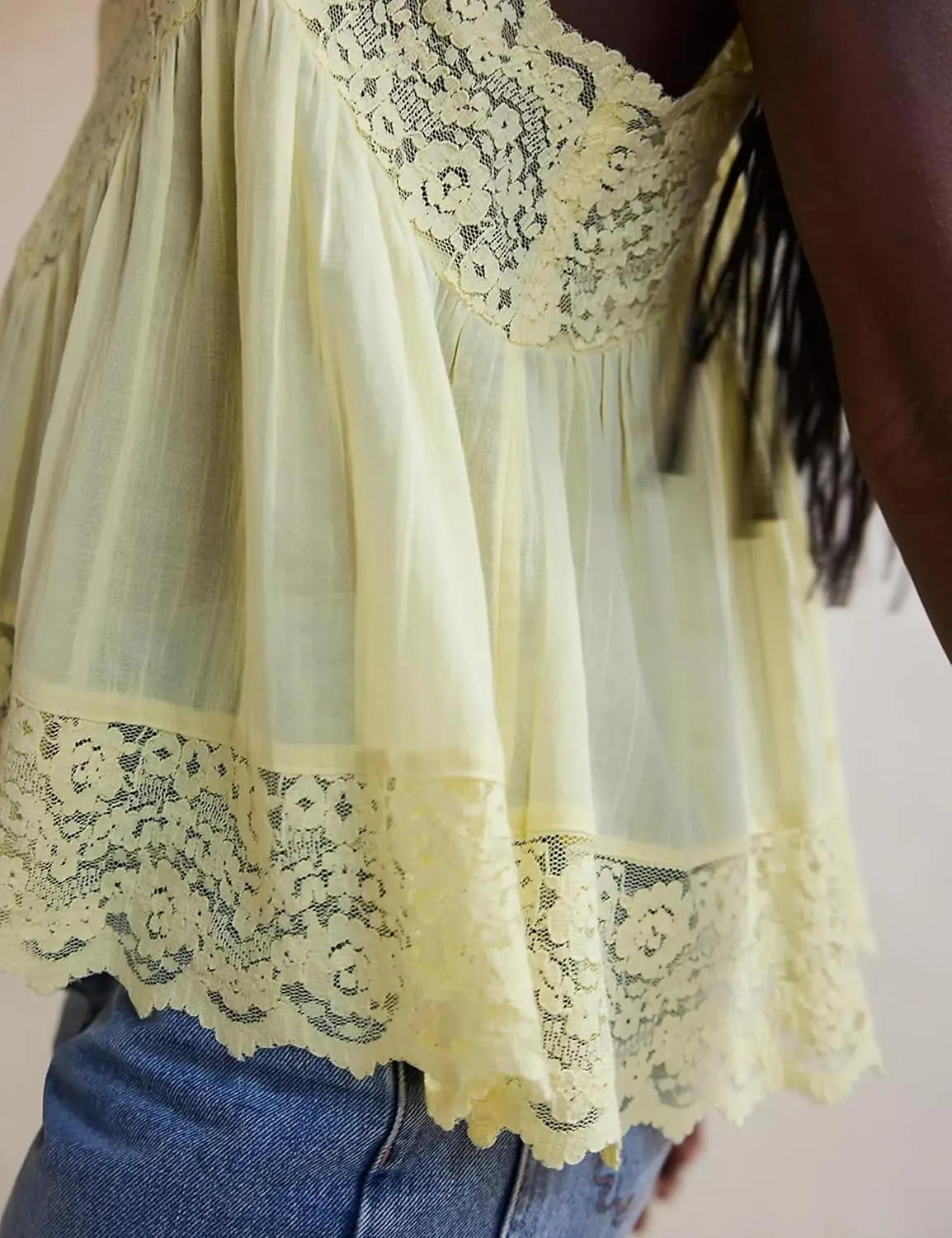 Livtany Women Lace Trim Scalloped Hem Tank Top Sleeveless Backless Peplum Flowy Cami Top Spaghetti Strap V Neck Sexy Camisole
