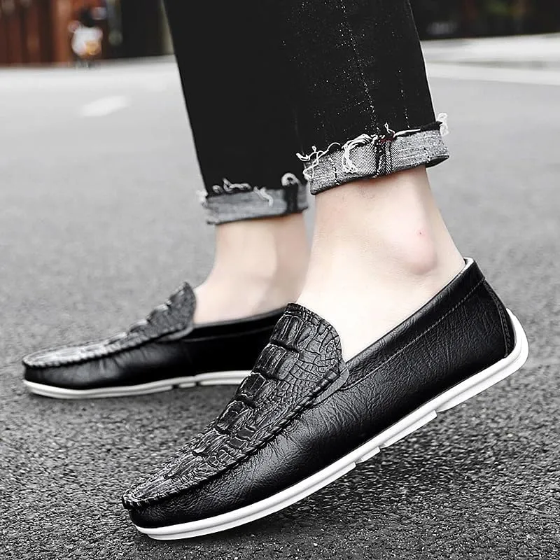 Men's Loafers Round Toe Crocodile Print Vegan Leather Anti-Slip Slip Resistant Comfortable Outdoor Classic Slip-on