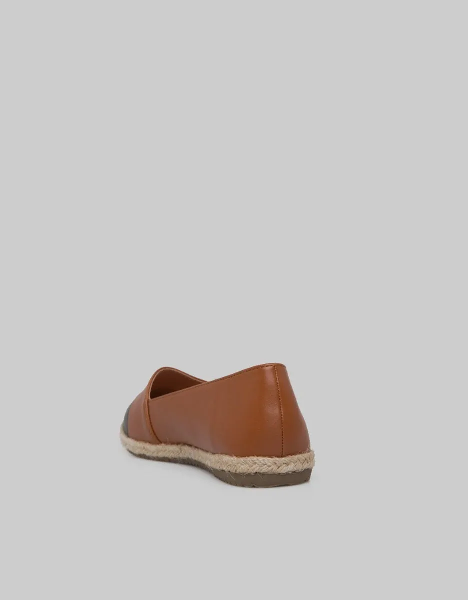 MOCCASIN SHOES
