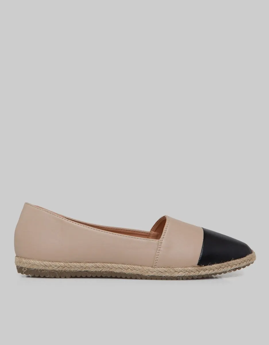 MOCCASIN SHOES