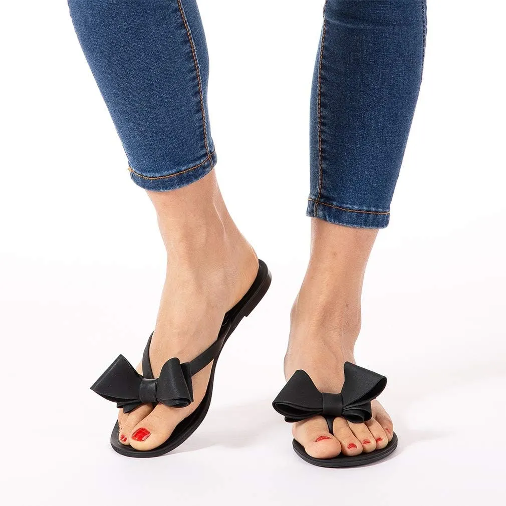 Mtzyoa Women Flip-Flops Flat Sandals Jelly Bow Beach Flat Rivets Rain Cute Dressy Summer Sandals