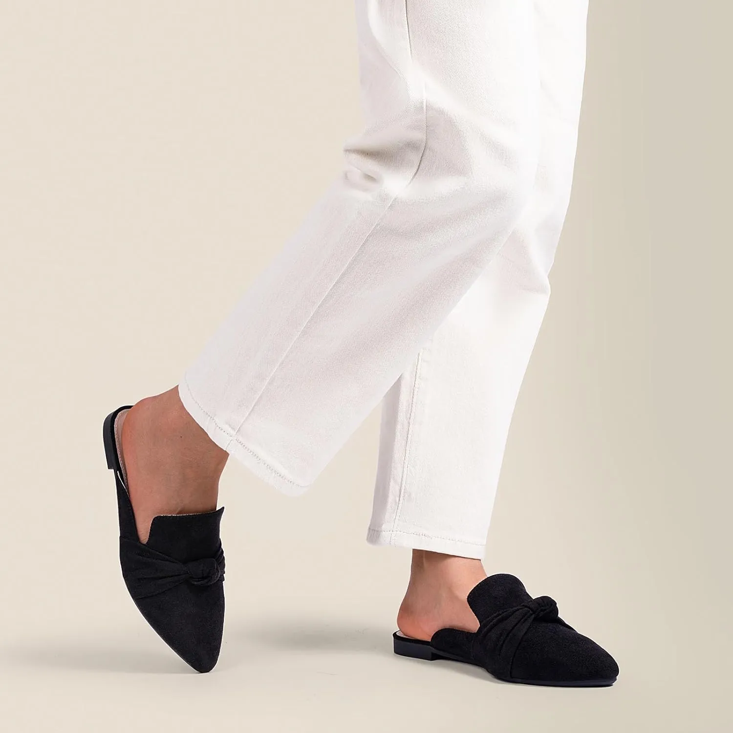 MUSSHOE Mules for Women Flats Comfortable Pointed Toe Slip on Women Mules Flats…