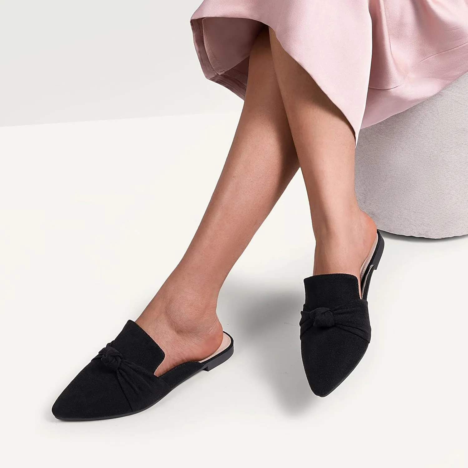 MUSSHOE Mules for Women Flats Comfortable Pointed Toe Slip on Women Mules Flats…
