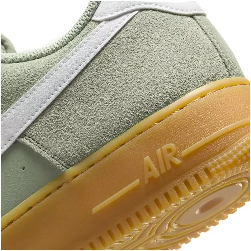 Nike Men's Air Force 1 '07 Lv8 Sneaker
