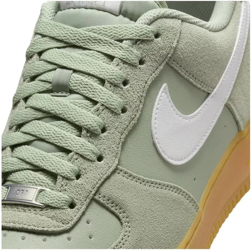 Nike Men's Air Force 1 '07 Lv8 Sneaker