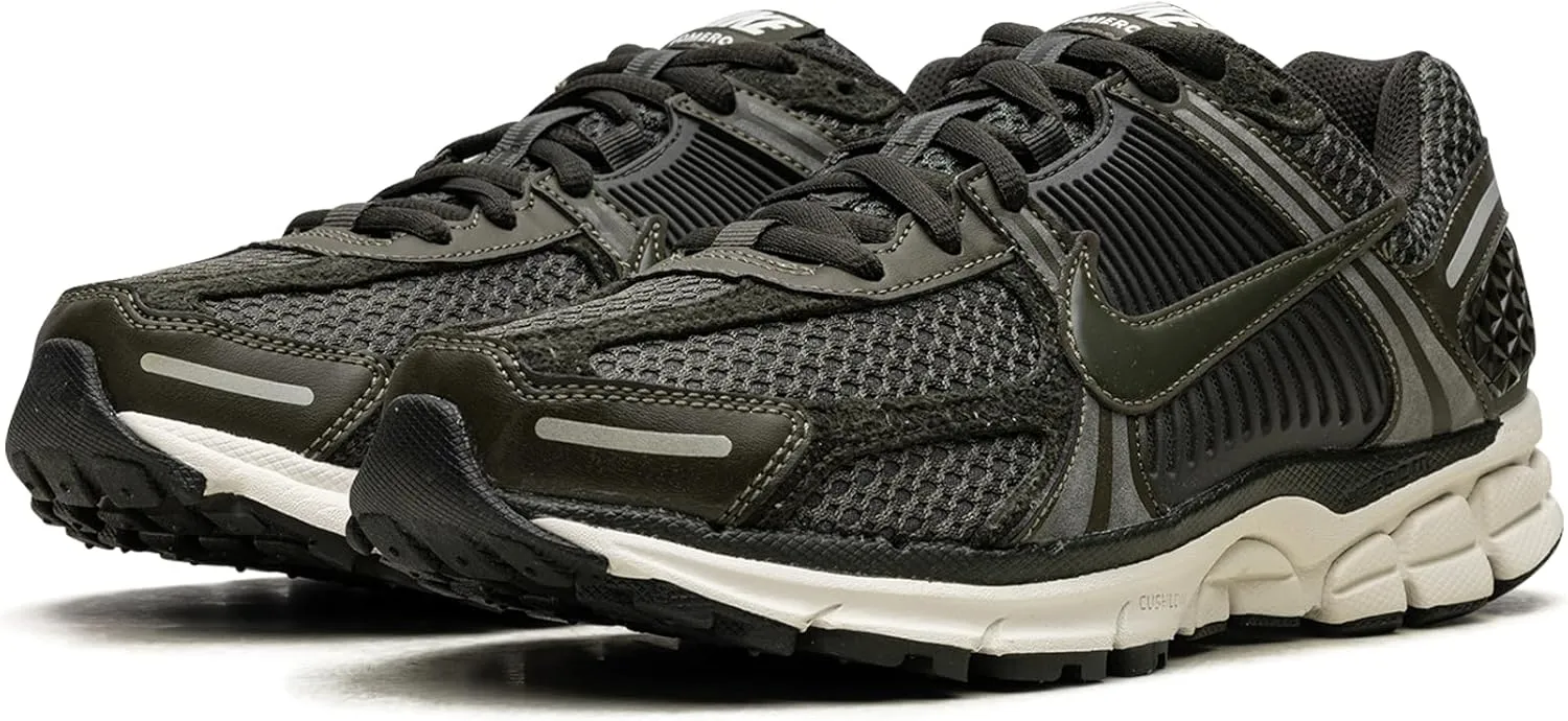 Nike Men's Gymnastics Shoes Sneaker, 6