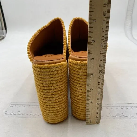 Pazzion Womens Comfy Thick Platform Round Closed Toe Clogs Mule Goldenrod Shoes