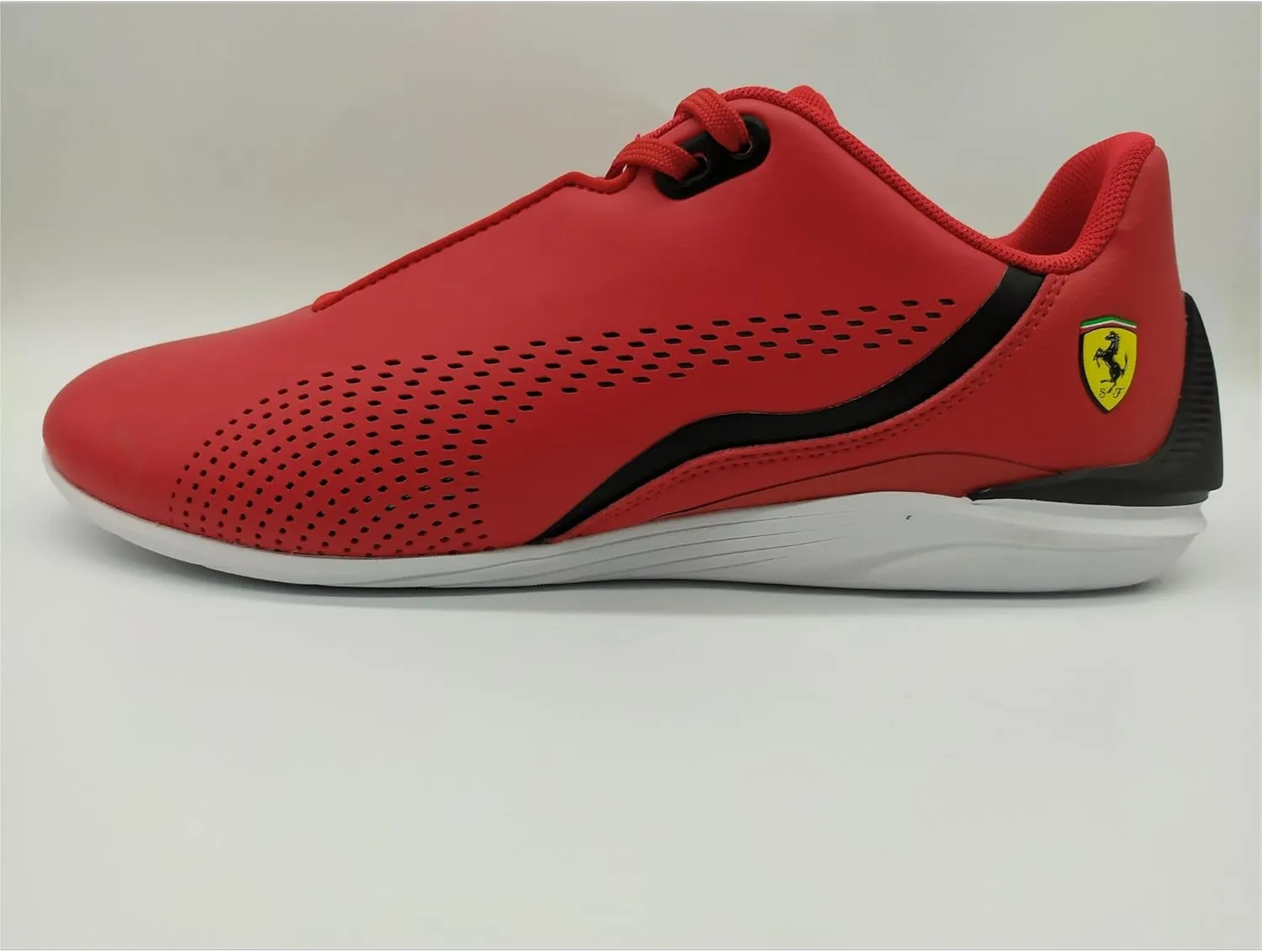 PUMA Men's Ferrari Drift Cat Decima Sneaker