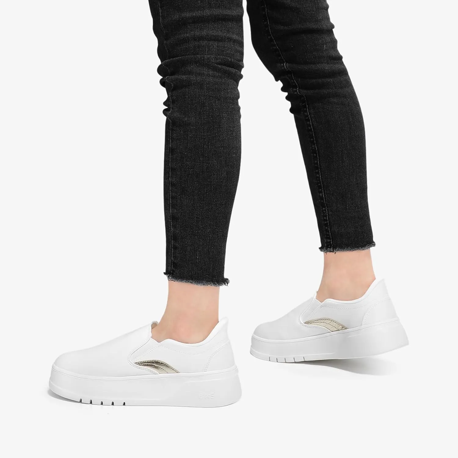 STQ Slip on Platform Sneakers for Womens Slip On Shoes Comfortable Casual Shoes