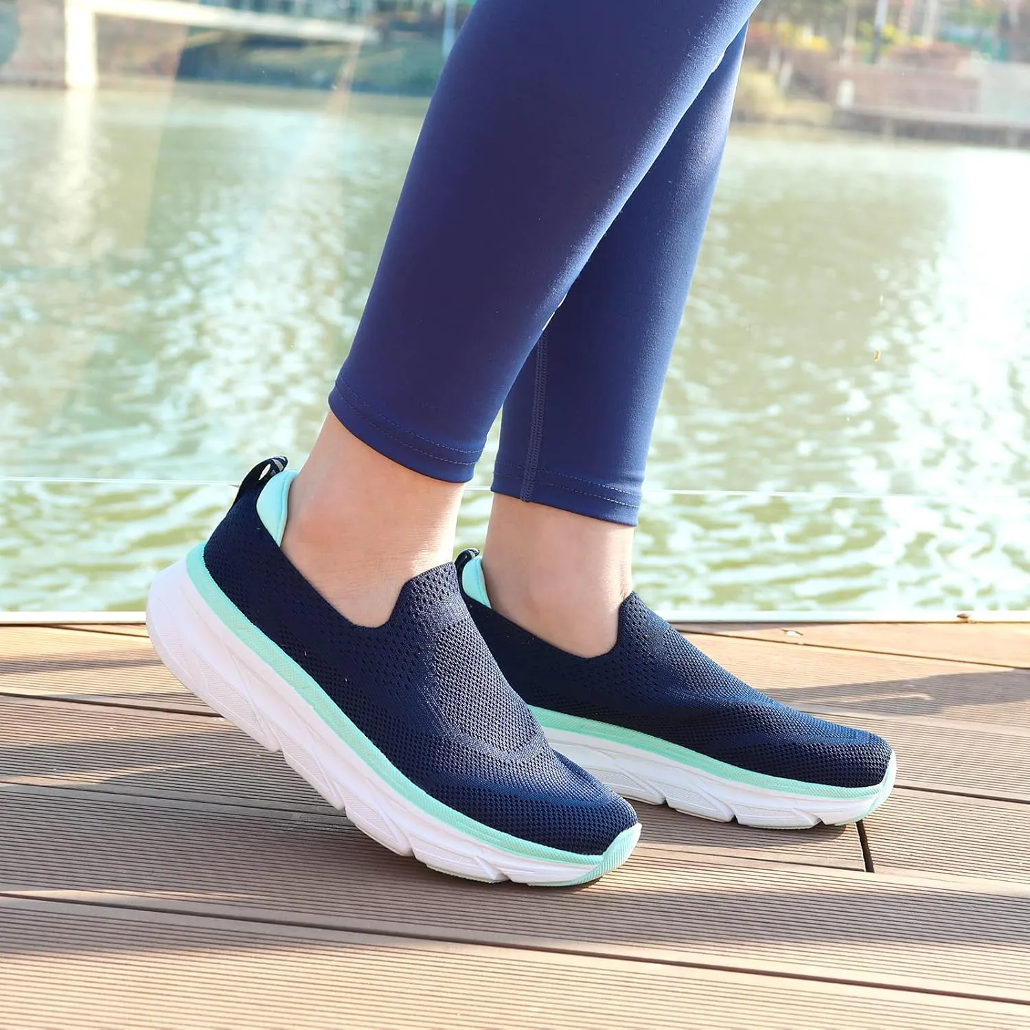 STQ Slip on Sneakers Women Walking Shoes with Arch Support Comfortable Non-Slip Nurse Shoes