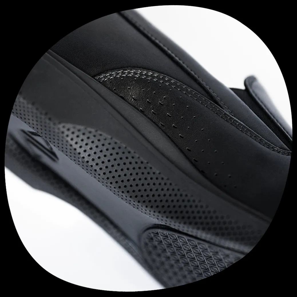 THE SLIP-ON