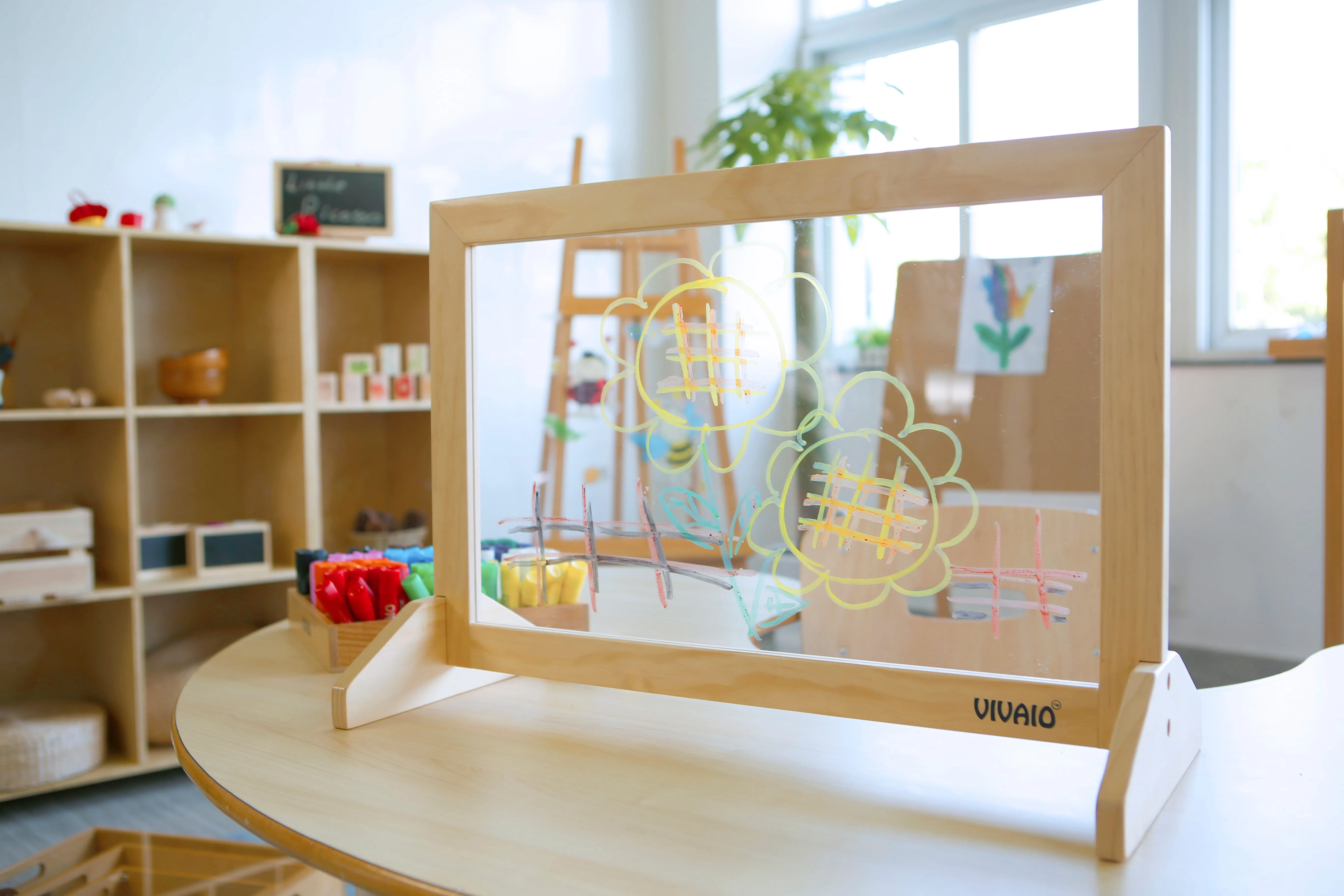 Transparent Easel, Small