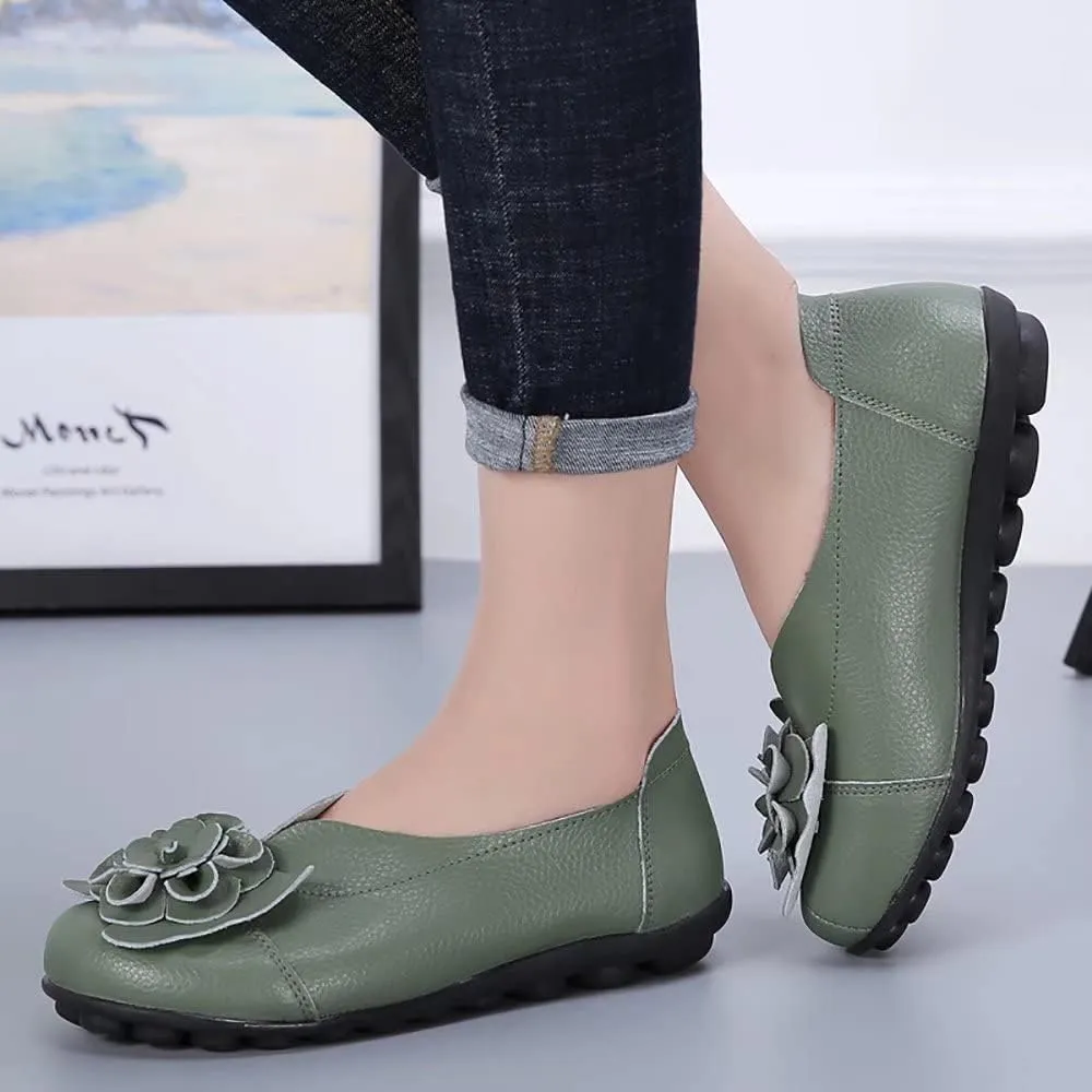 WERWAES Casual Leather Loafers Shoes for Womens Slim Lightweight Soft Sole Flat Moccasins Shoes with Flowers Cowhide Round Toe Slip on Womens Loafer Indoor Outdoor Walking Womens Shoes