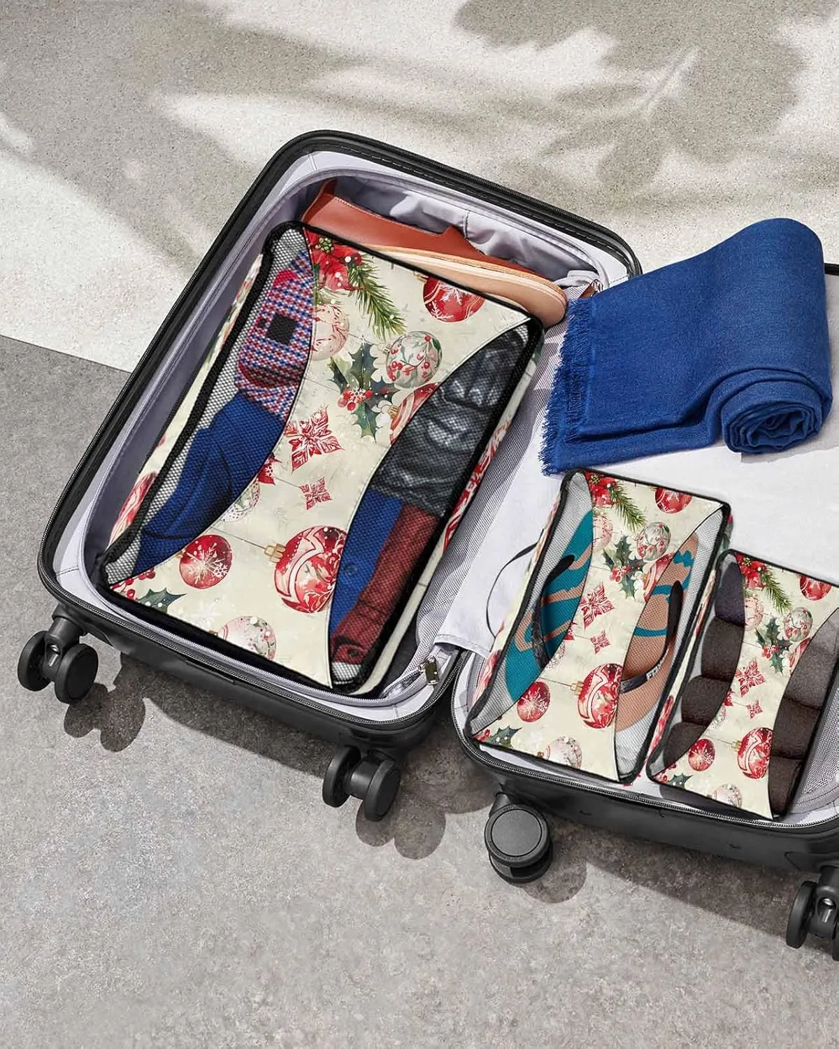 Winter Xmas Ball Poinsettia Flower 4 Set Packing Cubes, Cedar Leaf Berry Snowflake Beige Packing Cubes for Carry on Suitcase Travel Essential Bag for Clothes Shoes Cosmetics Toiletry