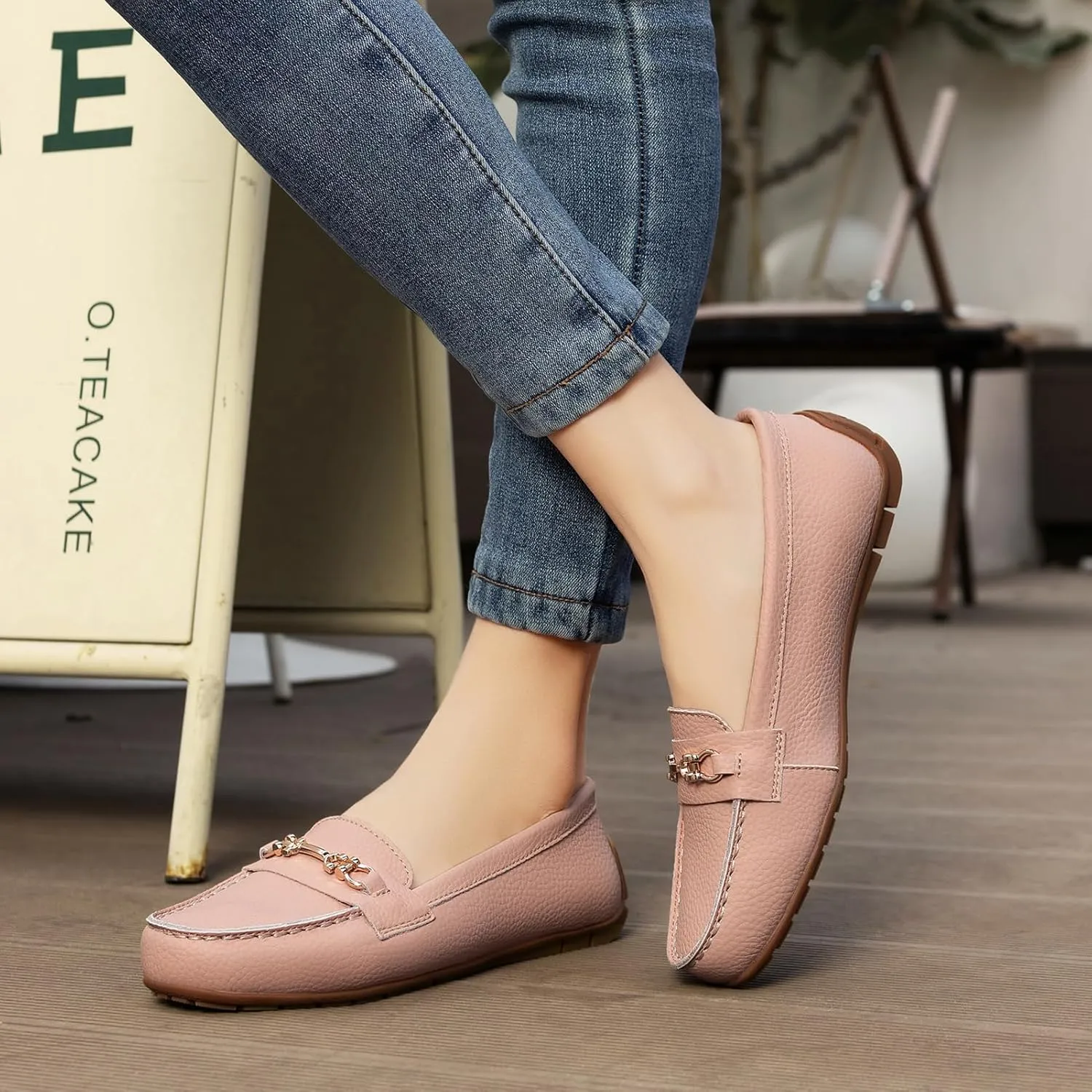 Women's Comfortable & Lightweight Leather Loafers Slip-Ons Driving Mocs Walking Shoes Cute Business Casual Dress Shoes Work Flats for Women