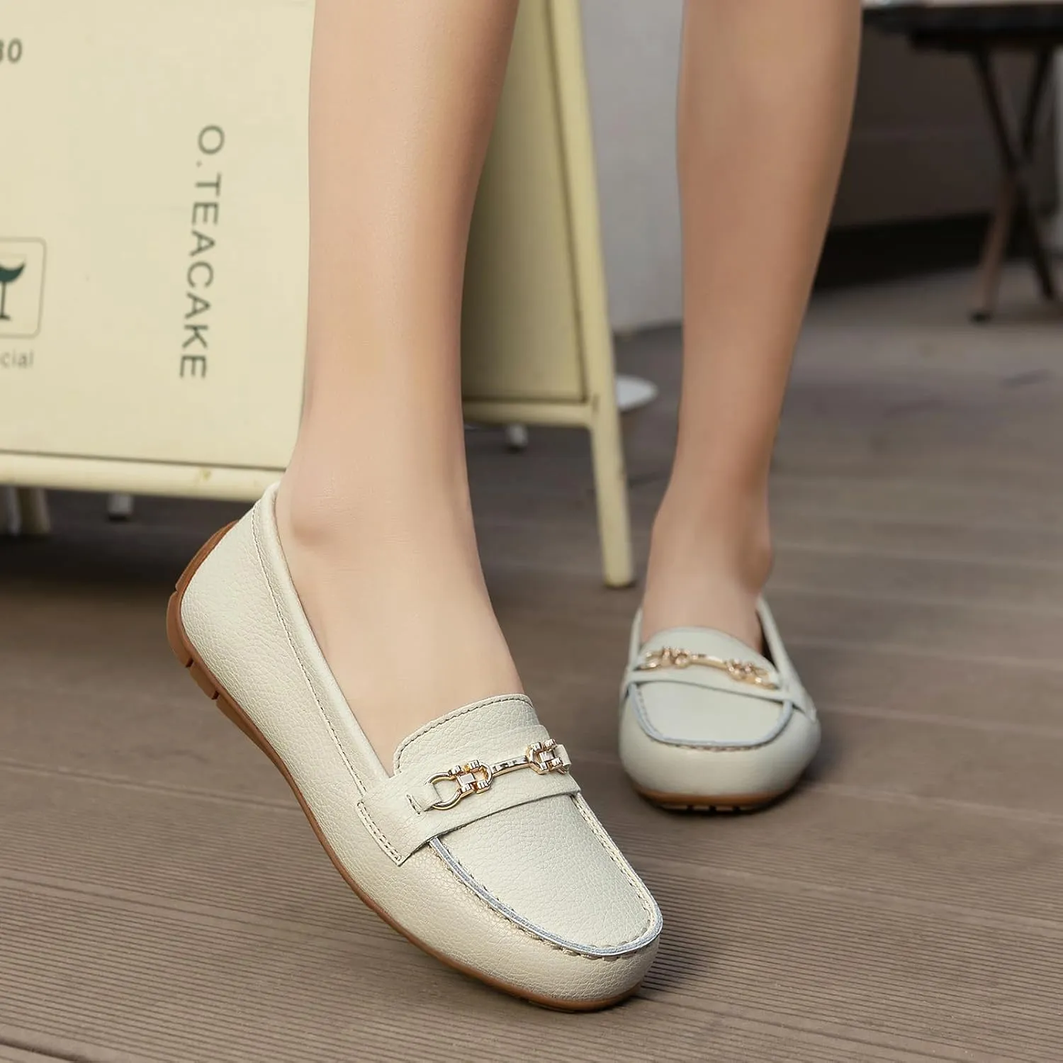 Women's Comfortable & Lightweight Leather Loafers Slip-Ons Driving Mocs Walking Shoes Cute Business Casual Dress Shoes Work Flats for Women