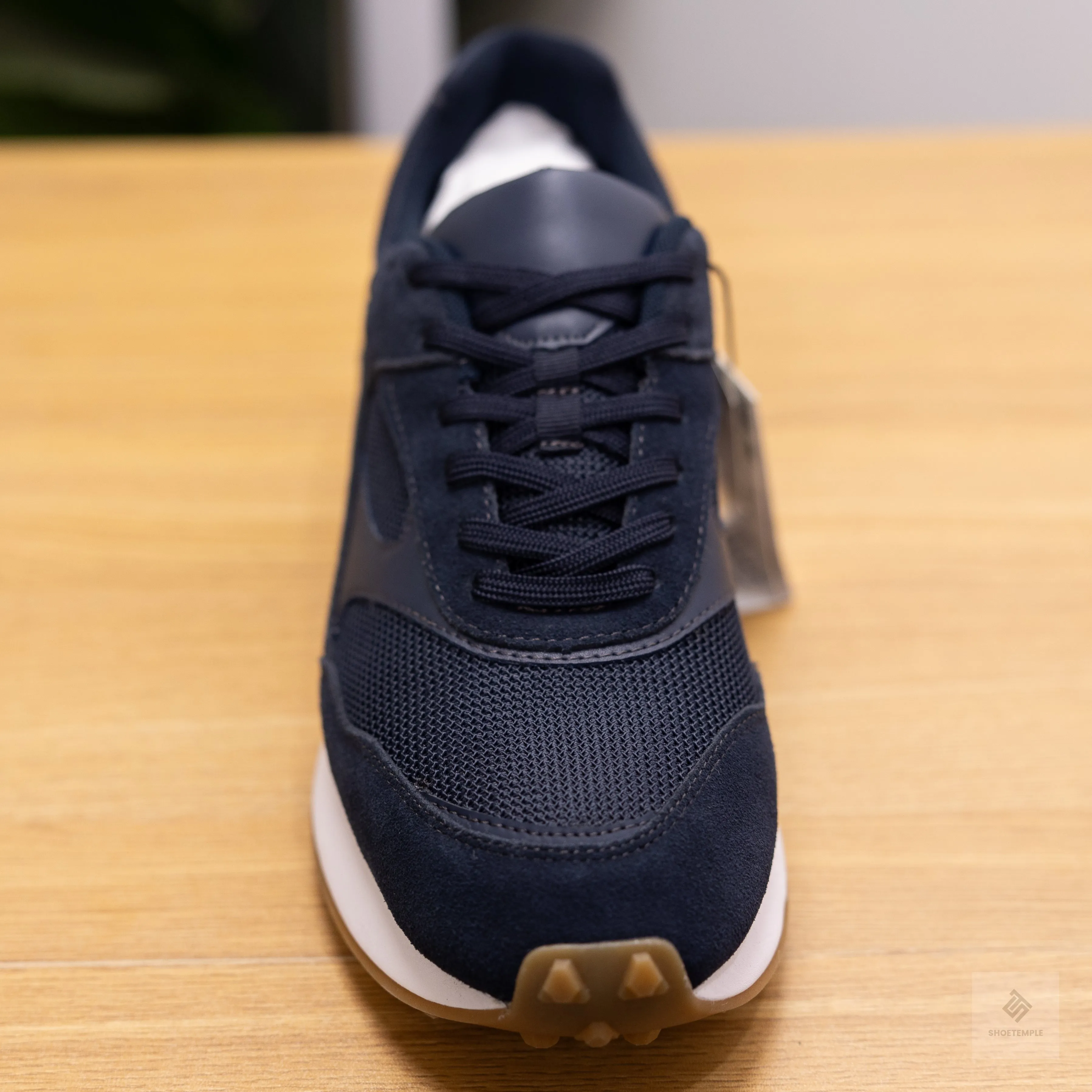 Zara Leather Retro Running Sneaker