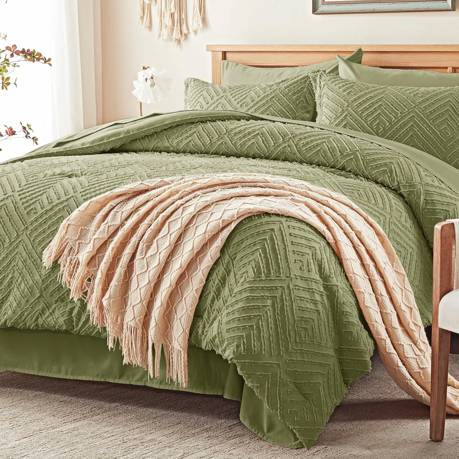 Zzlpp Queen Comforter Set 7 pieces, Army Green Tufted Bed in a Bag with Comforter and Sheets, All Season Boho Bedding Sets with 1 Comforter, 2 Pillow Shams, 2 Pillowcases, 1 Flat Sheet, 1 Fitted Sheet